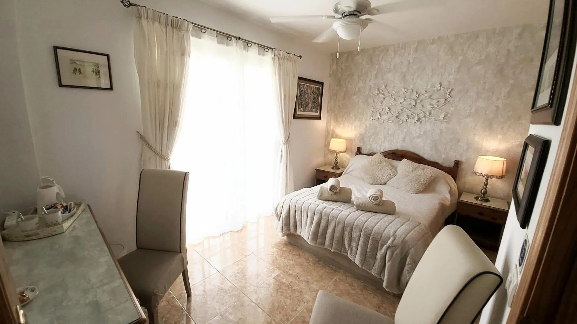 Casa Mariposa Guesthouse (Adults Only) Playa de San Juan  3*, Playa de San Juan (Tenerife)